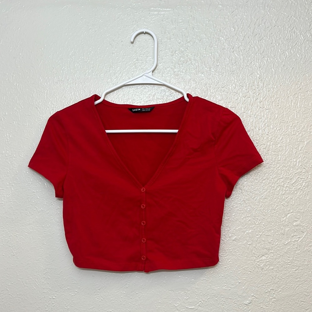 Size s very cute red crop top